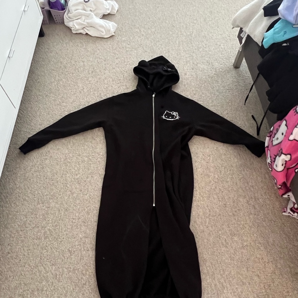 DOLLS KILL HELLO KITTY RARE ROBE ZIP UP OPIUM - Picture 3 of 5
